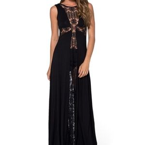 ISO blackmilk little lies maxi cross dress 🖤